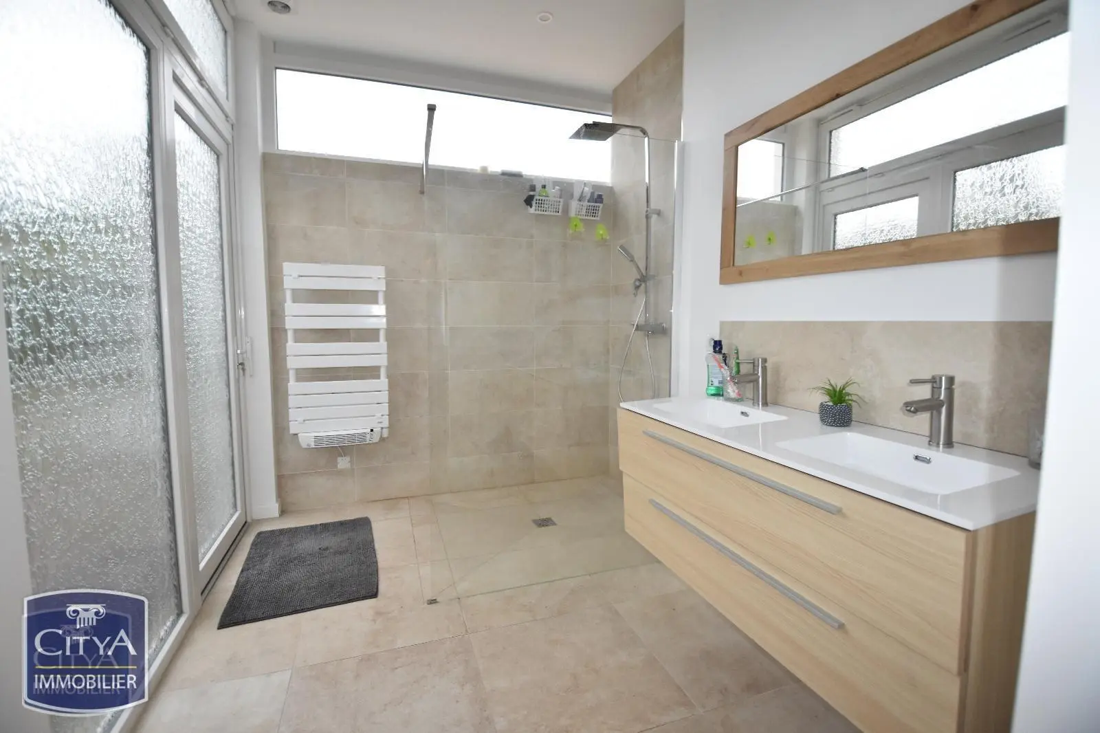 Photo 18 Maison 10 pièces 300m²