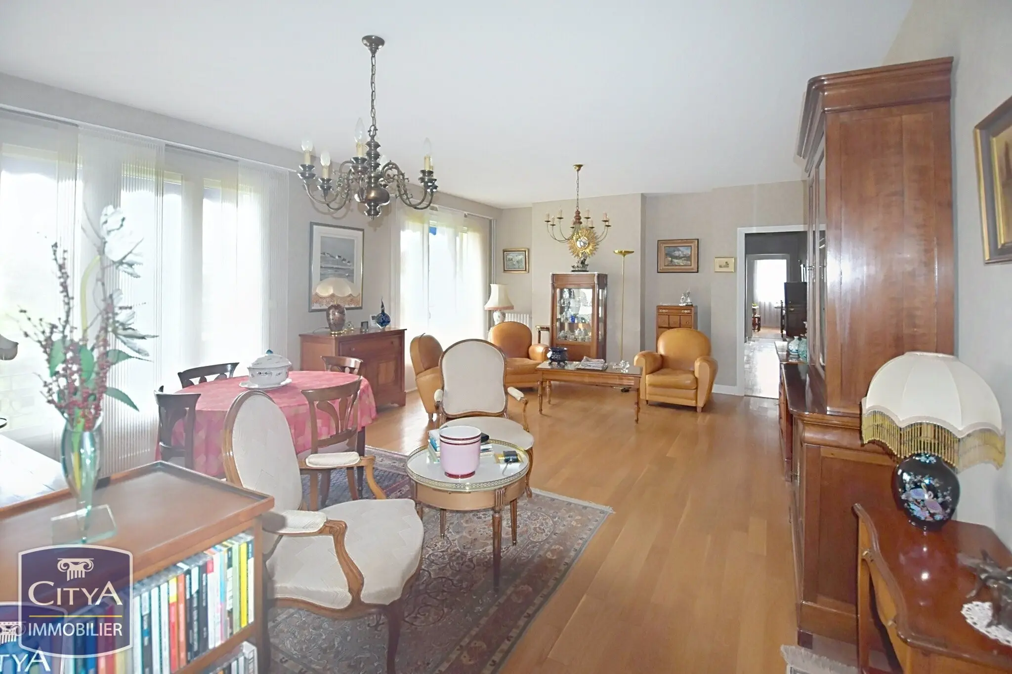 Photo 1 Appartement 5 pièces 130m²