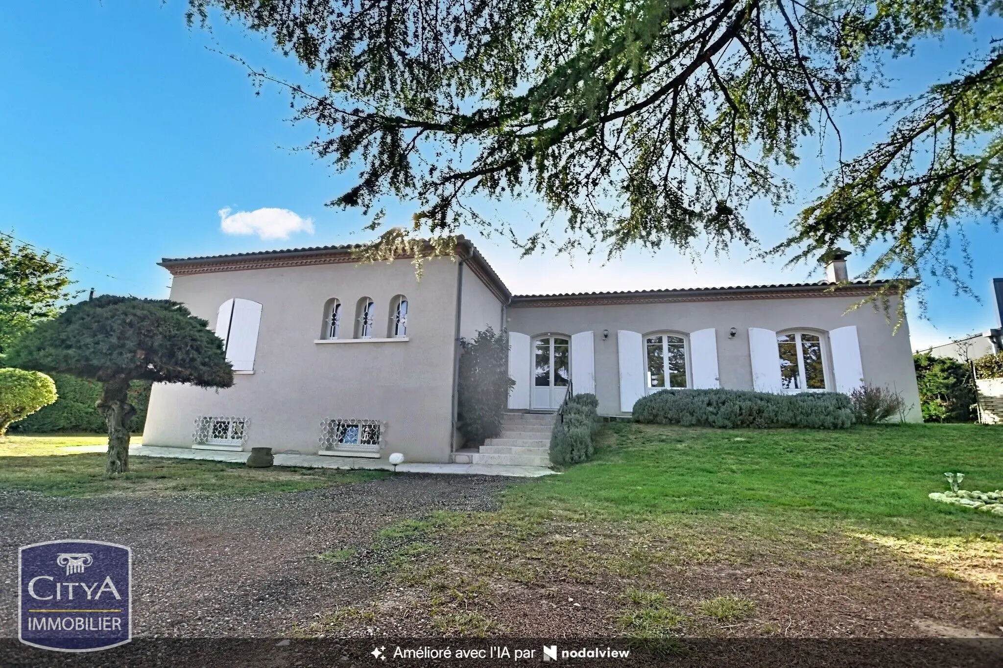 Photo 1 Maison 8 pièces 260m²