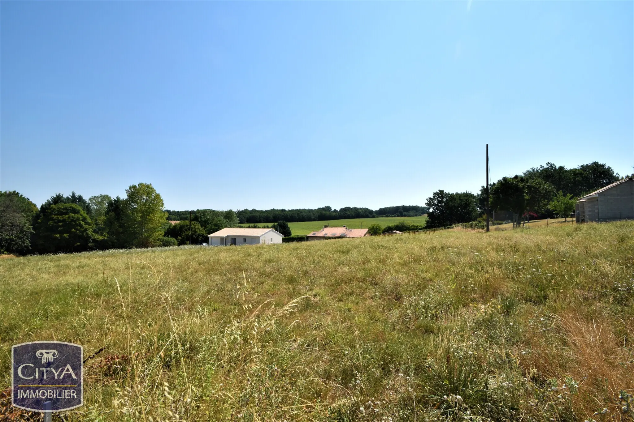 Photo 1 Terrain