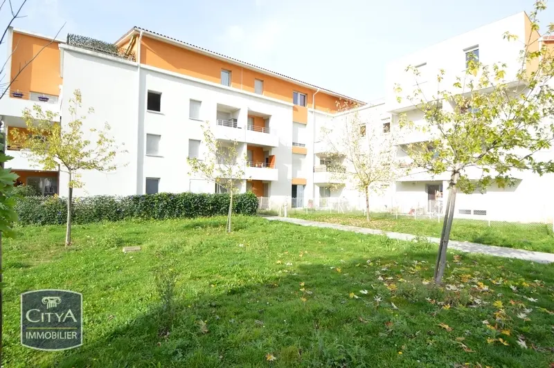 Photo 1 Appartement 1 pièce 32.44m²