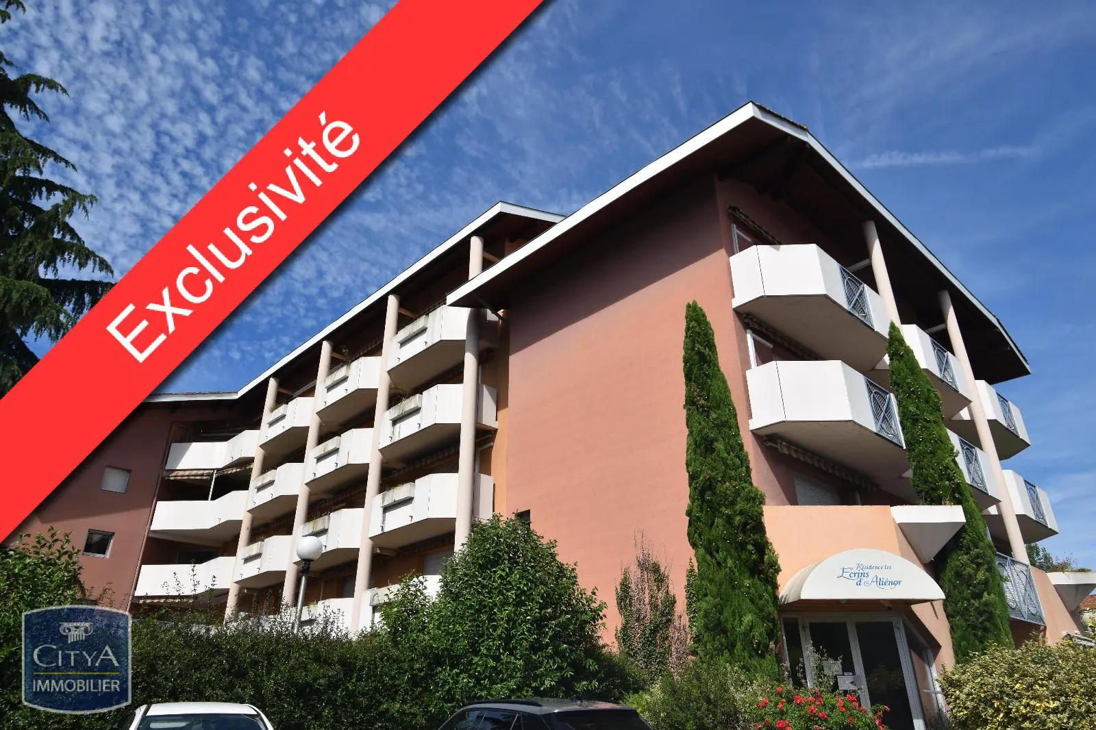 Photo 1 Appartement 1 pièce 28m²