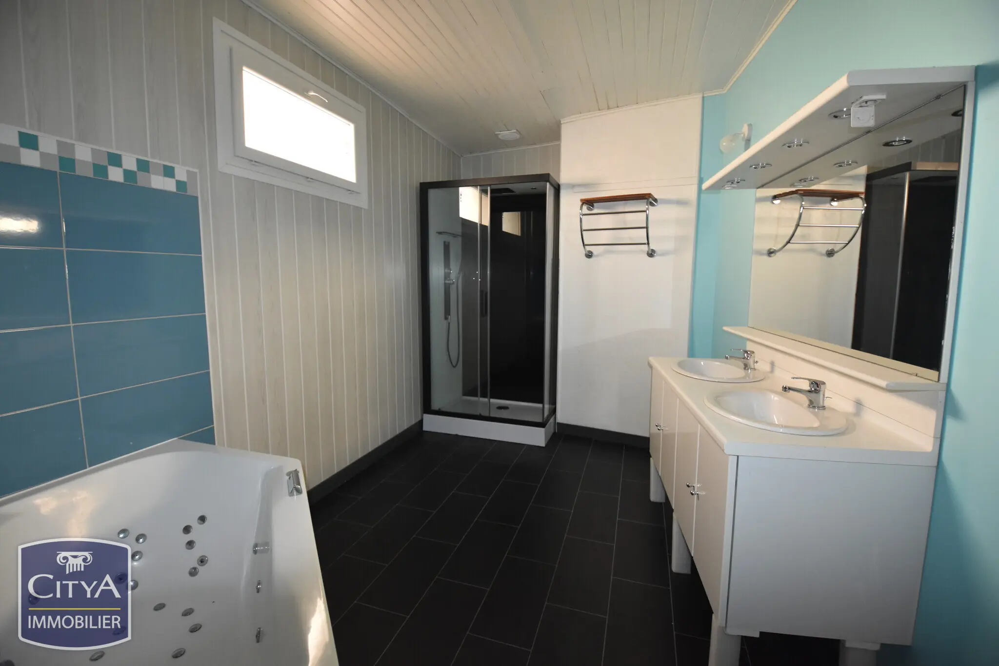 Photo 10 Maison 5 pièces 210m²