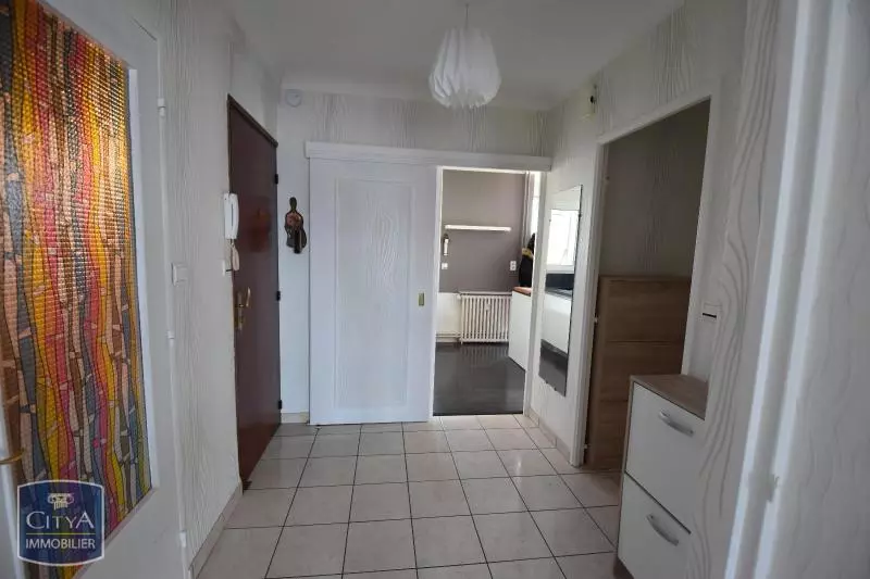 Illustration pour Appartement 4 pièces 80m² Photo Appartement 4 pièces 80m²