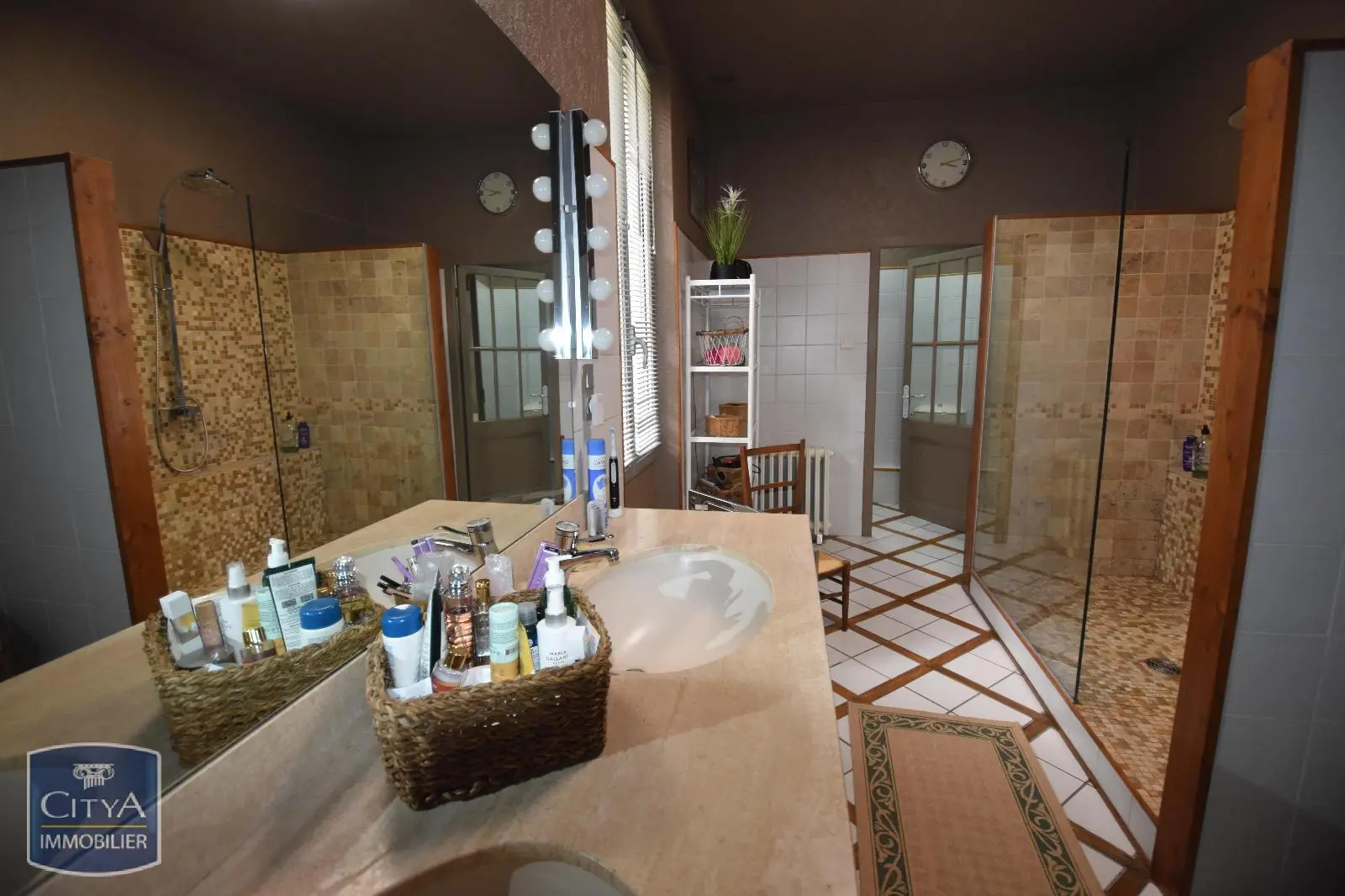 Photo 16 Maison 10 pièces 300m²