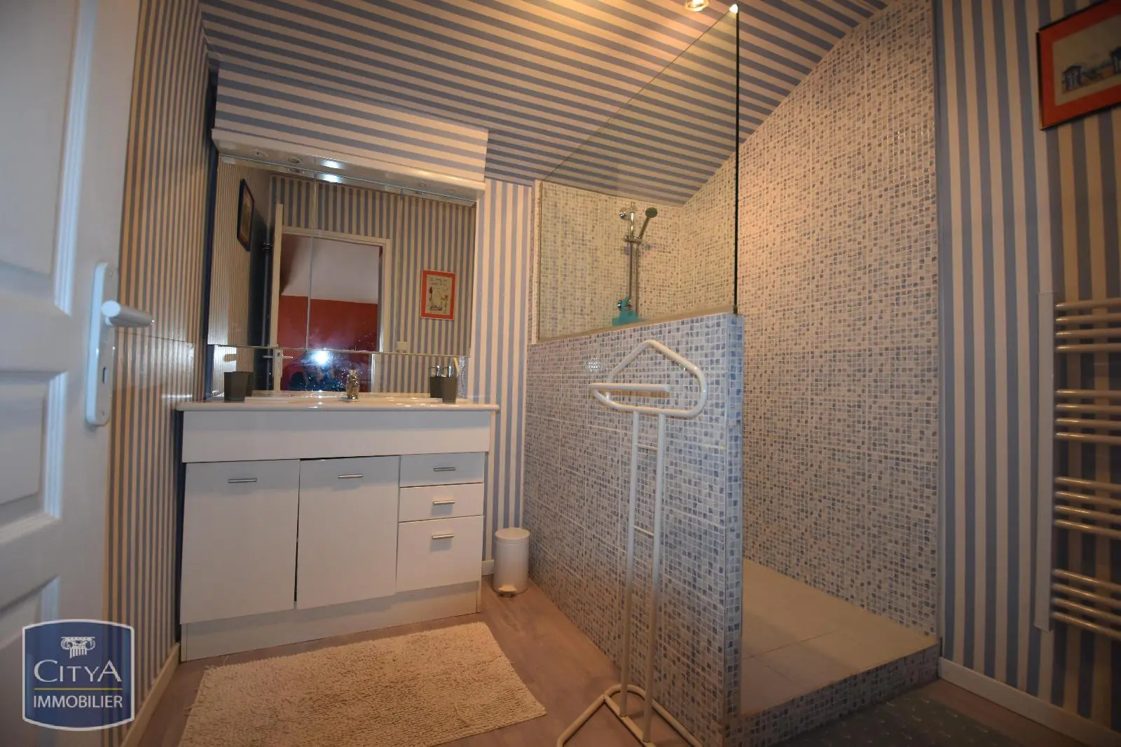 Photo 18 Maison 10 pièces 300m²