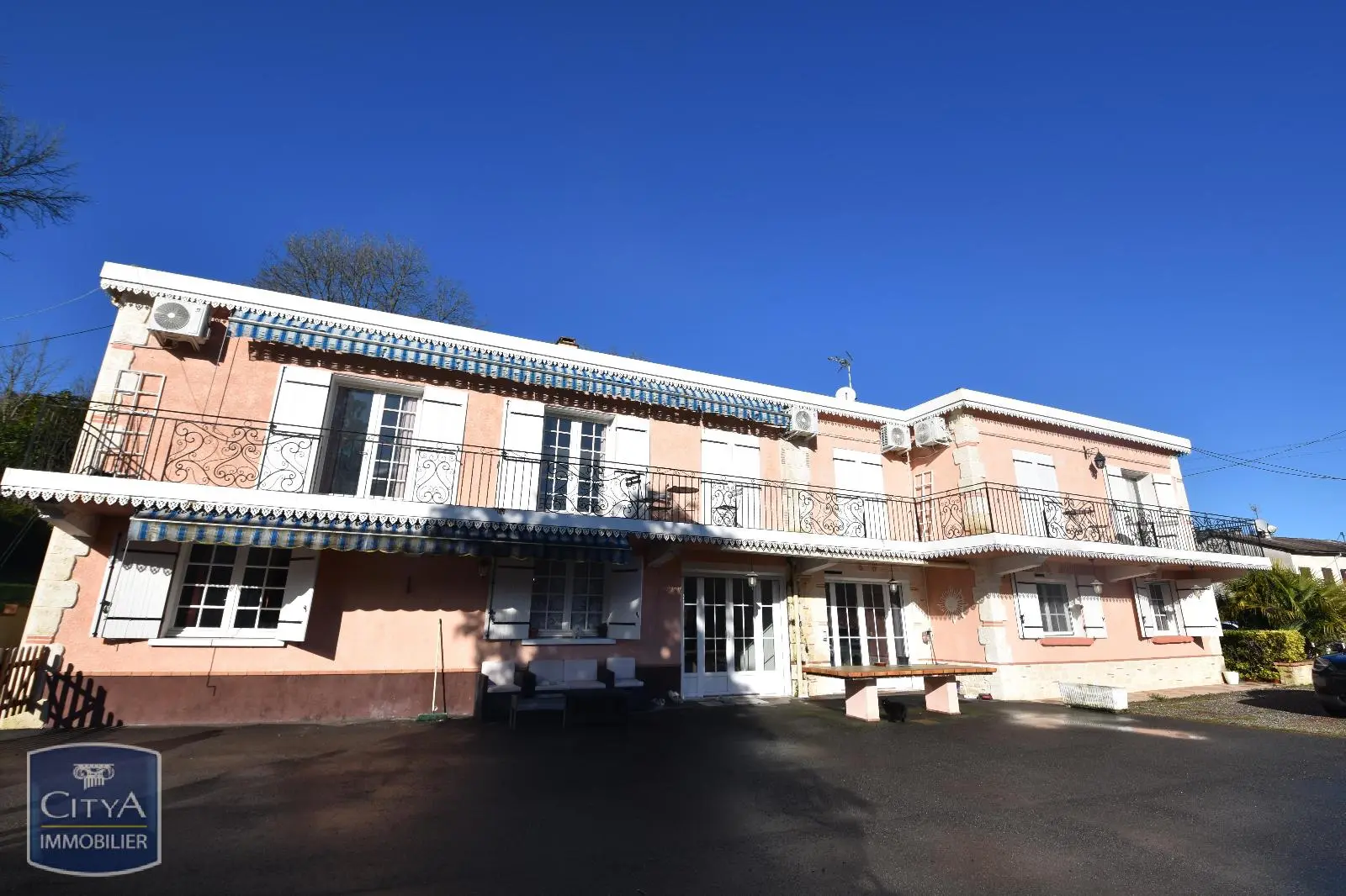 Photo 2 Maison 13 pièces 432m²