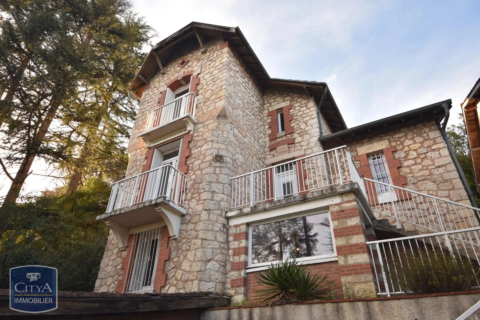 Photo 1 Maison 4 pièces 107m²