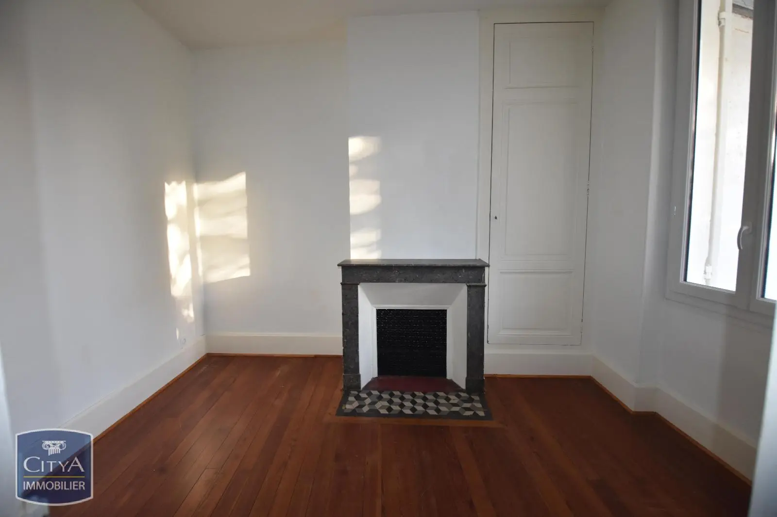 Photo 3 Immeuble 200m²