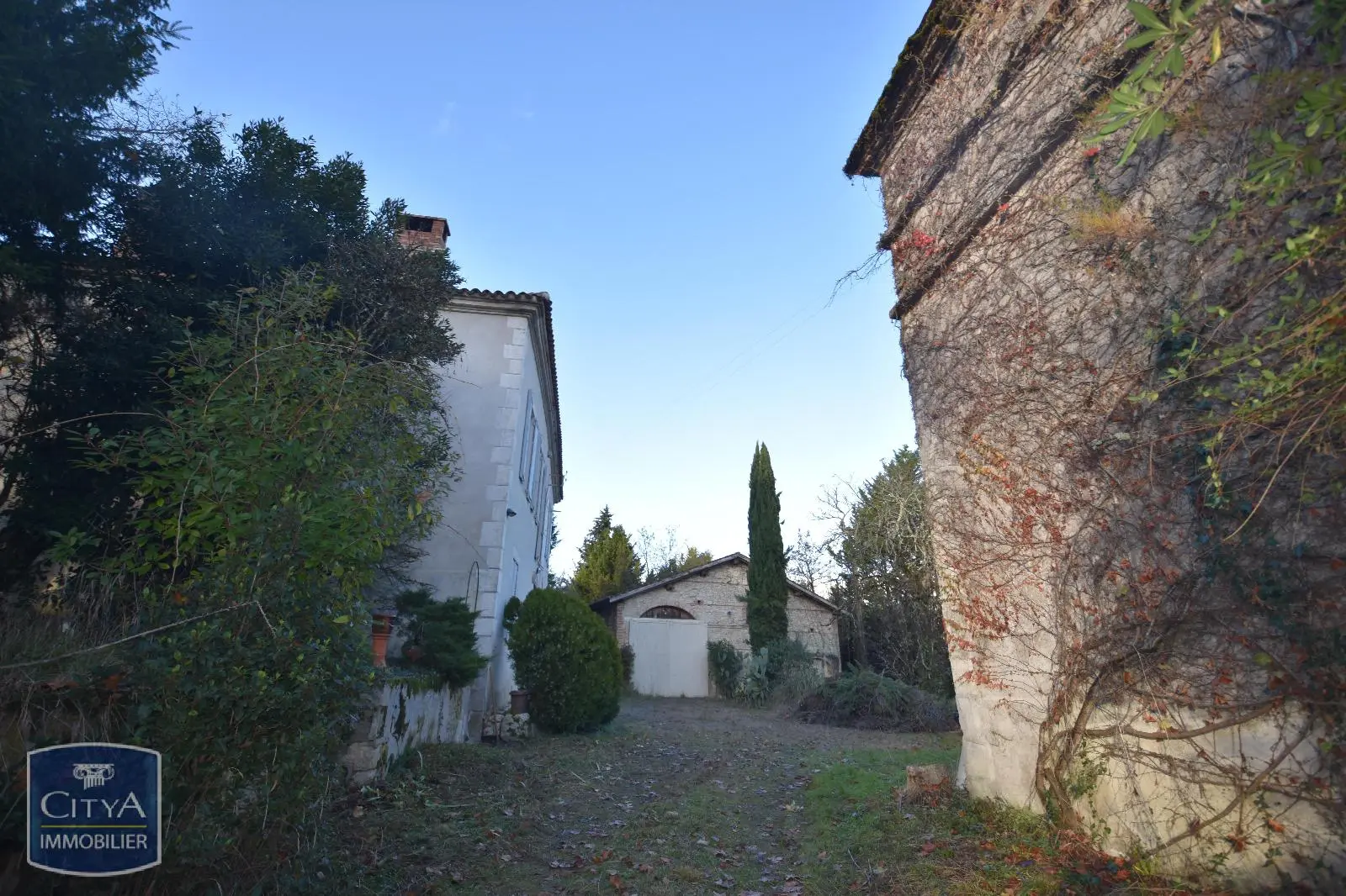 Photo 19 Maison 8 pièces 300m²