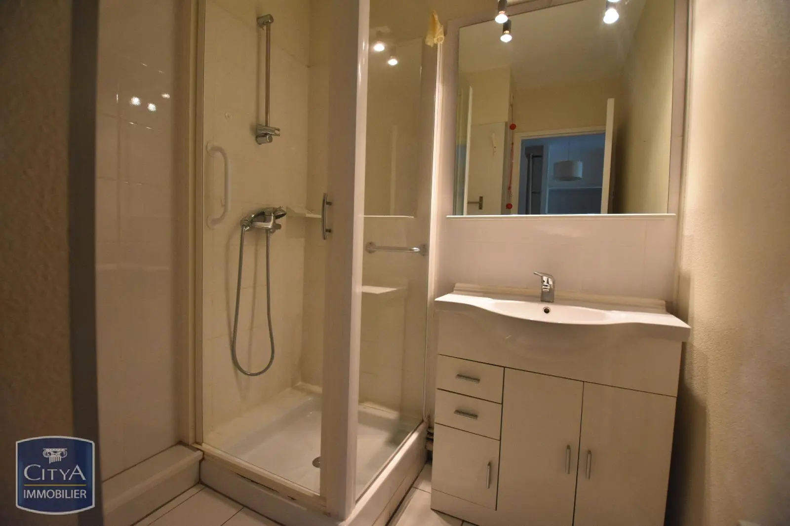 Photo 8 Appartement 1 pièce 28m²