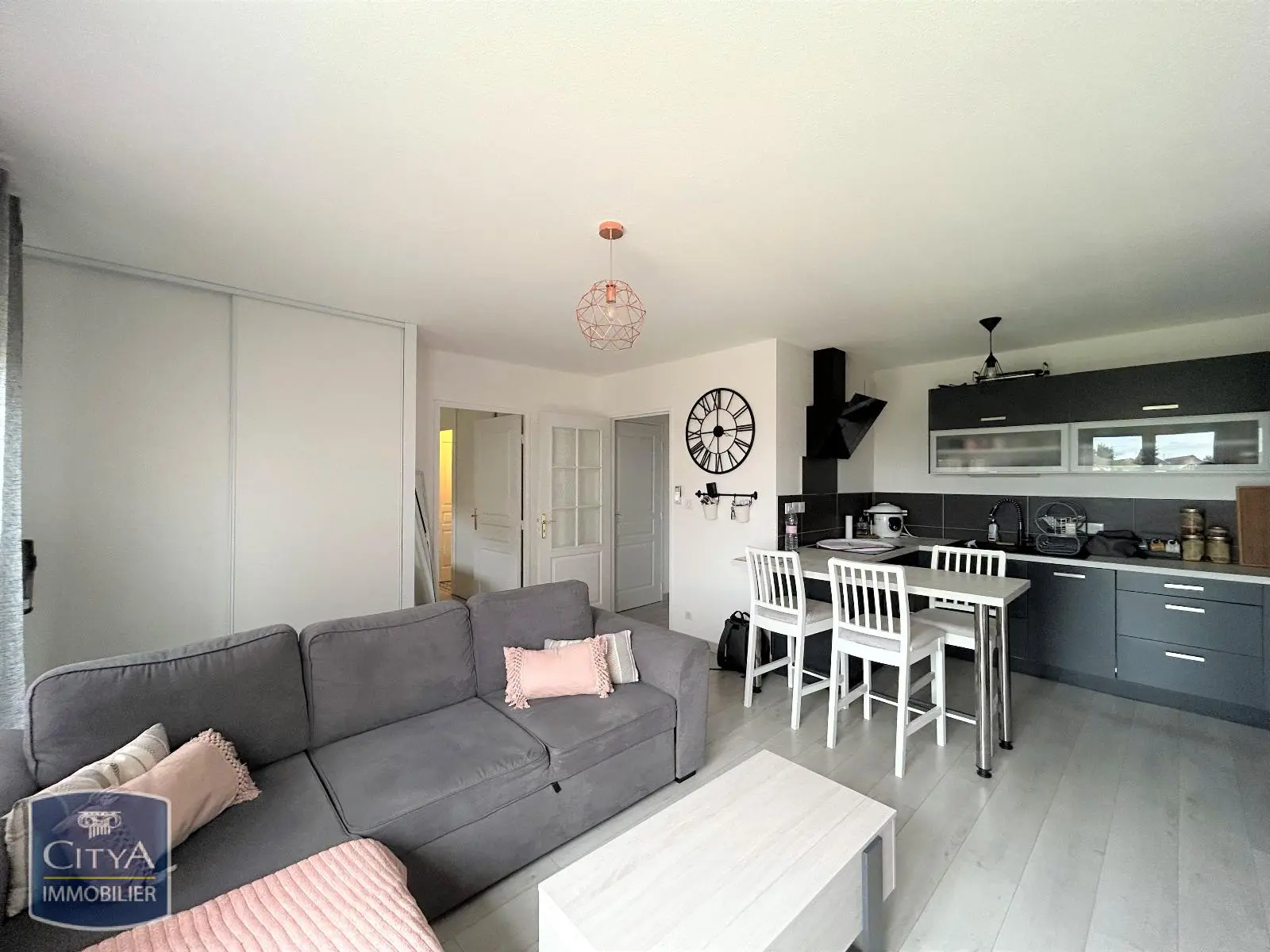 Photo 2 Appartement 2 pièces 43.85m²