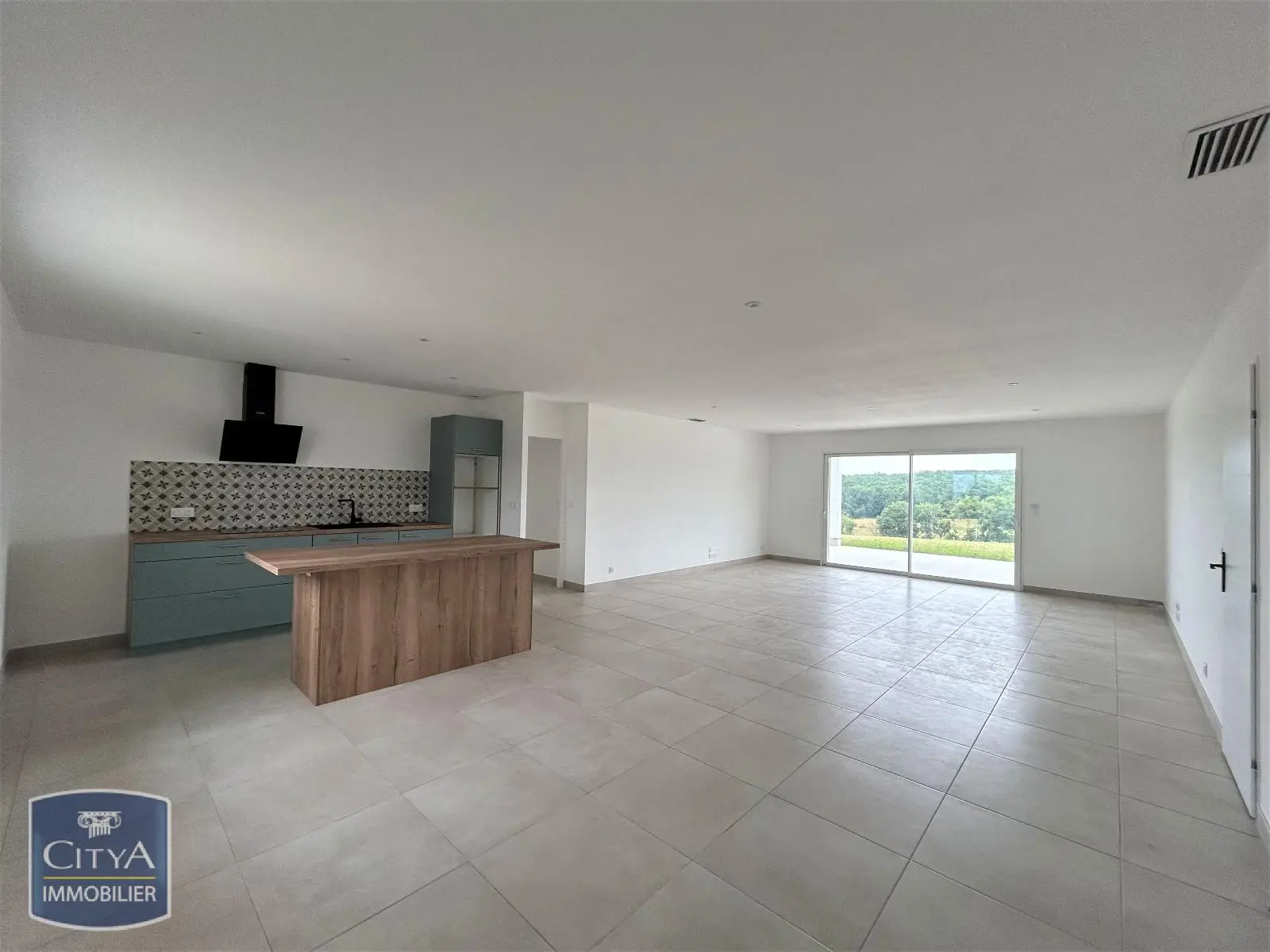 Photo 3 Maison 5 pièces 150m²