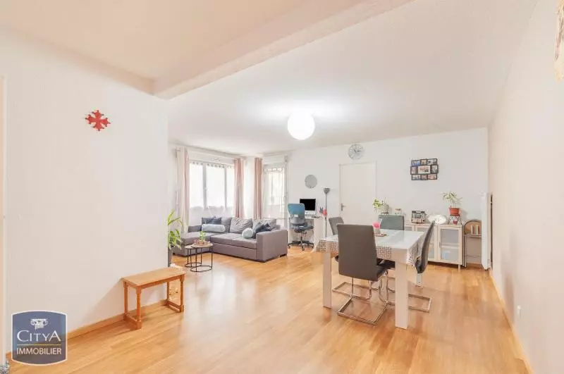 Illustration pour Appartement 3 pièces 69m² Photo Appartement 3 pièces 69m²