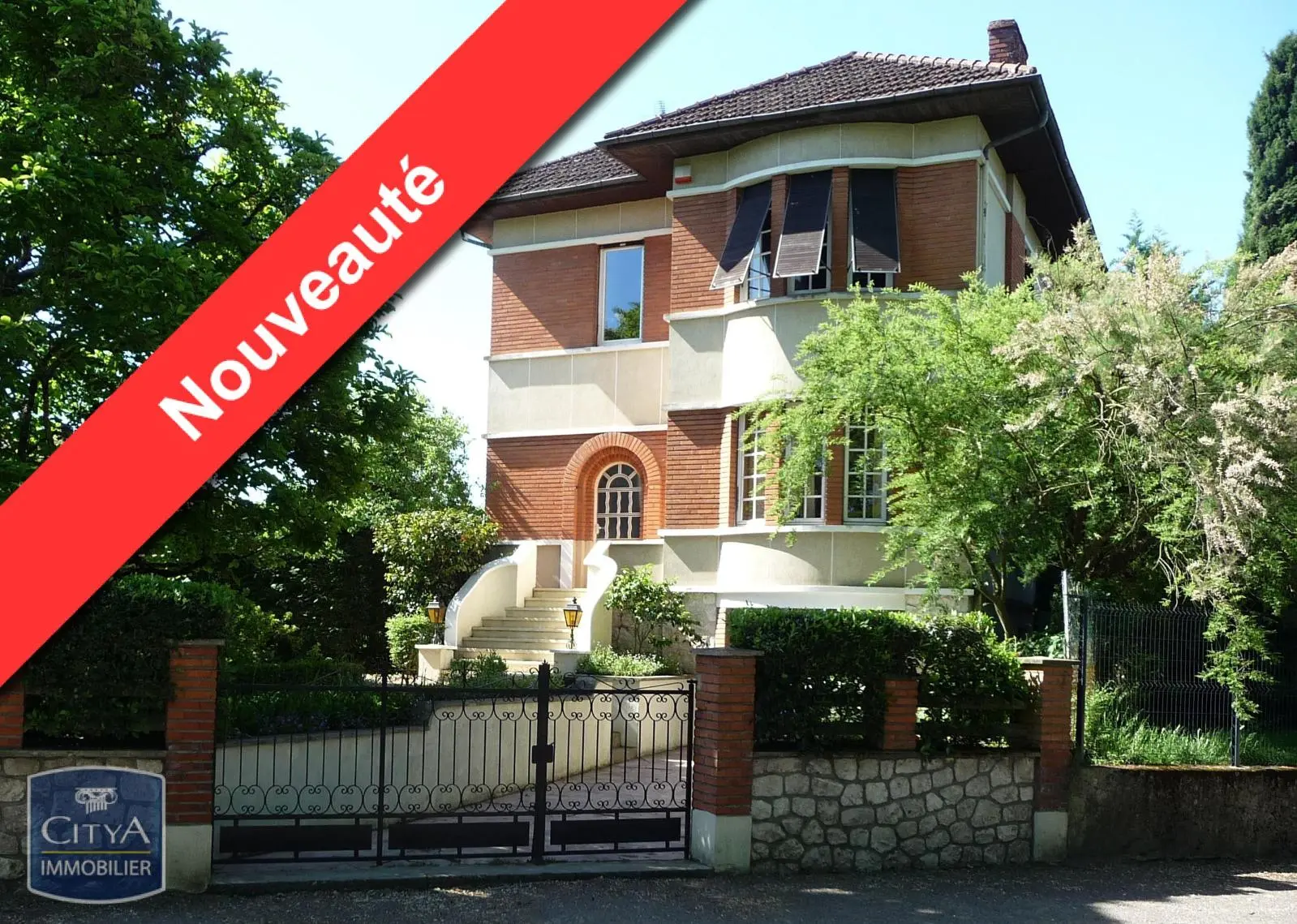 Photo 1 Maison 5 pièces 179.38m²