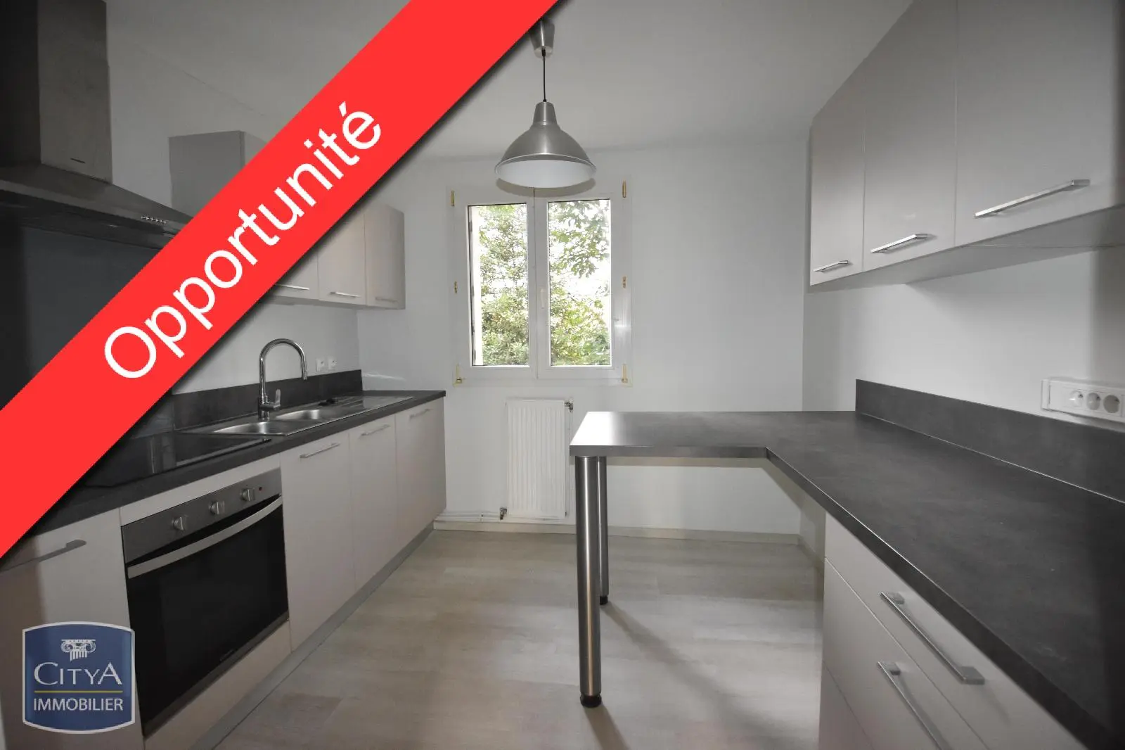 Photo 1 Appartement 5 pièces 100m²