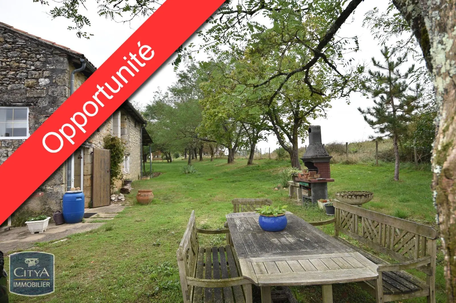 Photo 1 pour Maison 3 pièces 200m² Photo 1 Maison 3 pièces 200m²