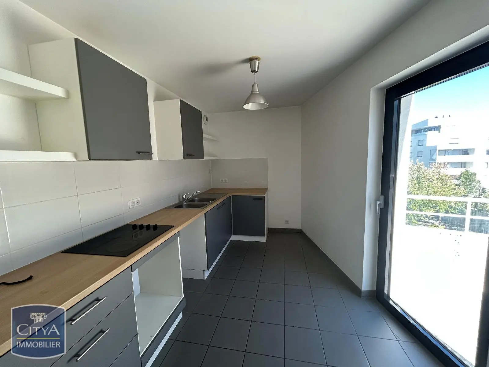 Photo 1 Appartement 4 pièces 98.28m²