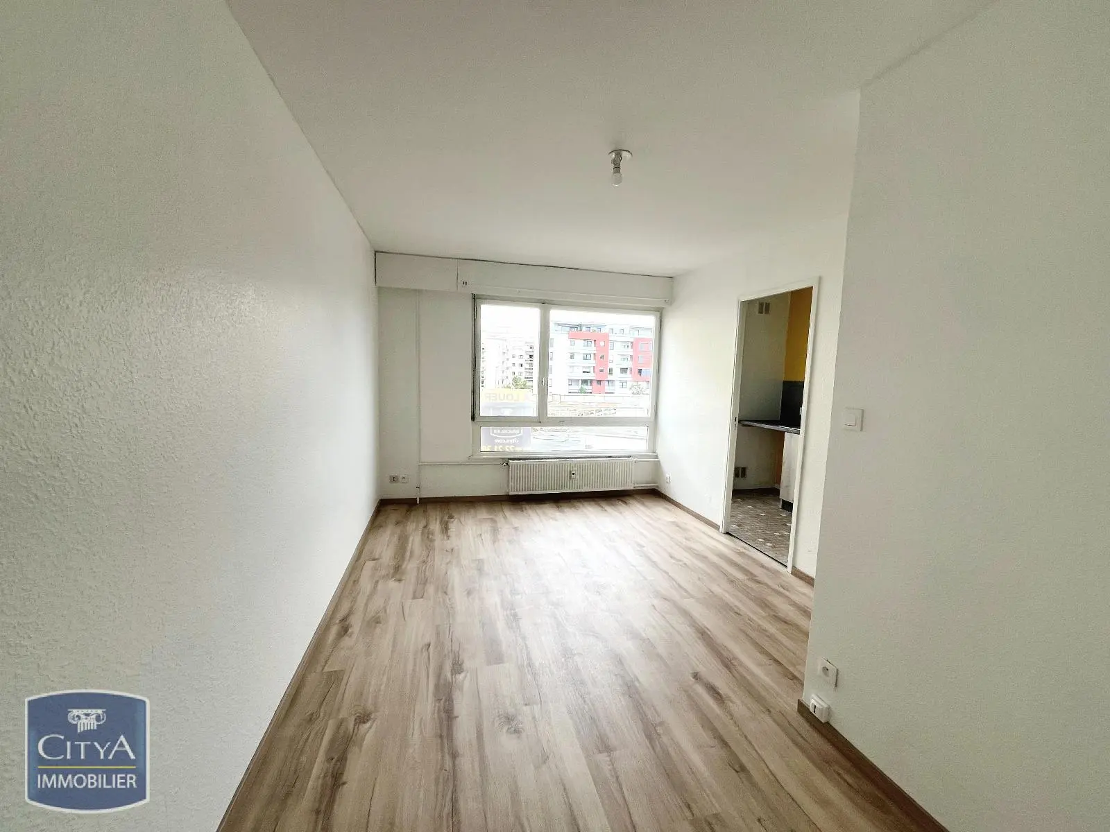 Photo 2 Appartement 1 pièce 25.02m²