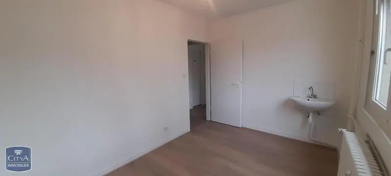 Photo 2 Local Professionnel 3 pièces