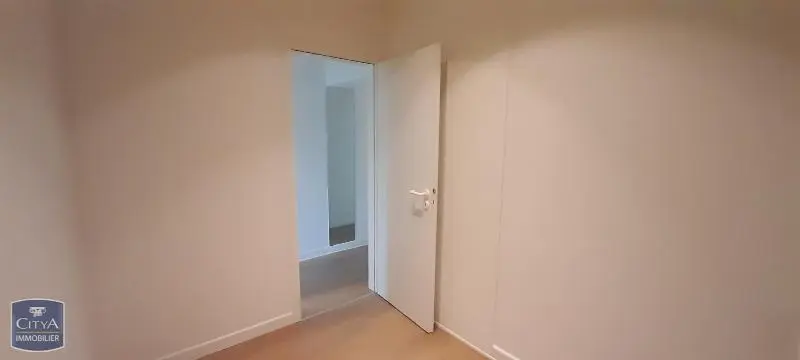 Photo 7 Local Professionnel 3 pièces