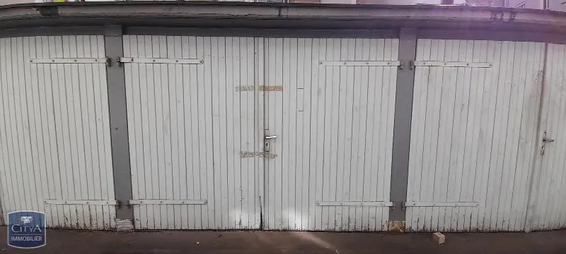 Photo 1 Parking