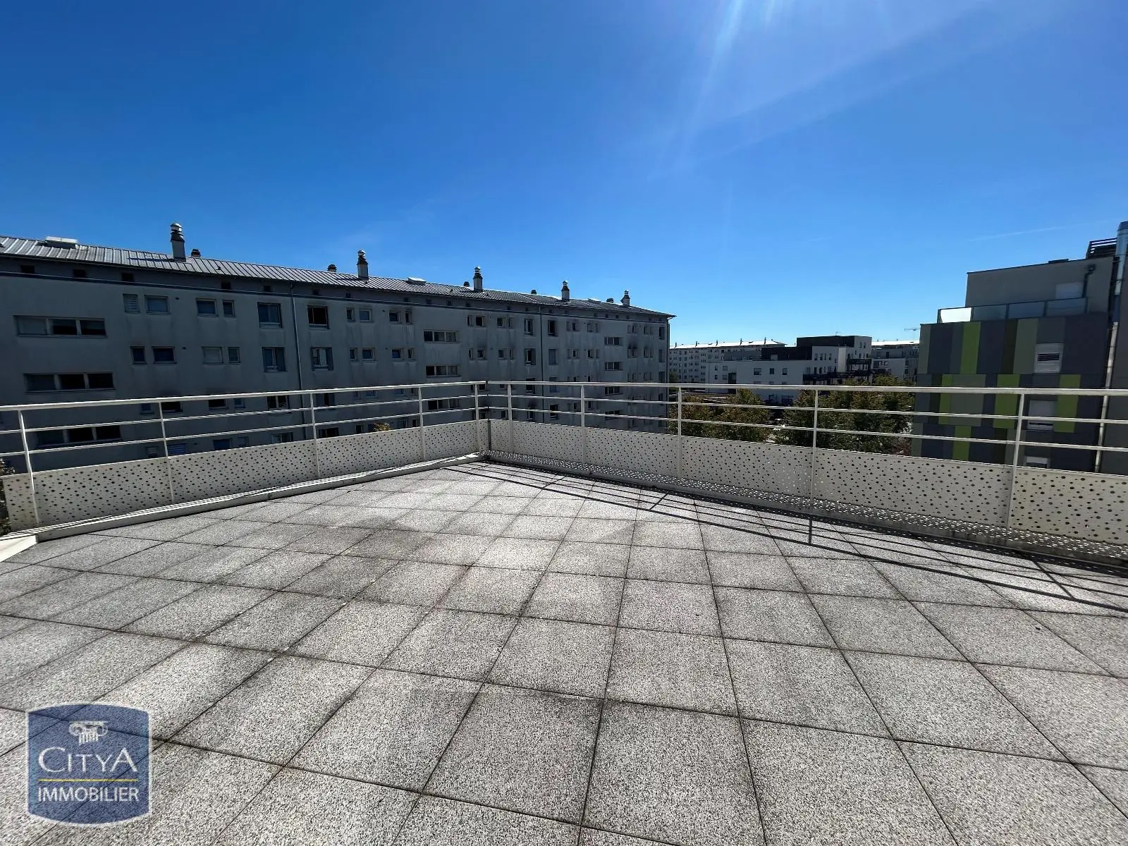 Photo 1 Appartement 5 pièces 121.71m²