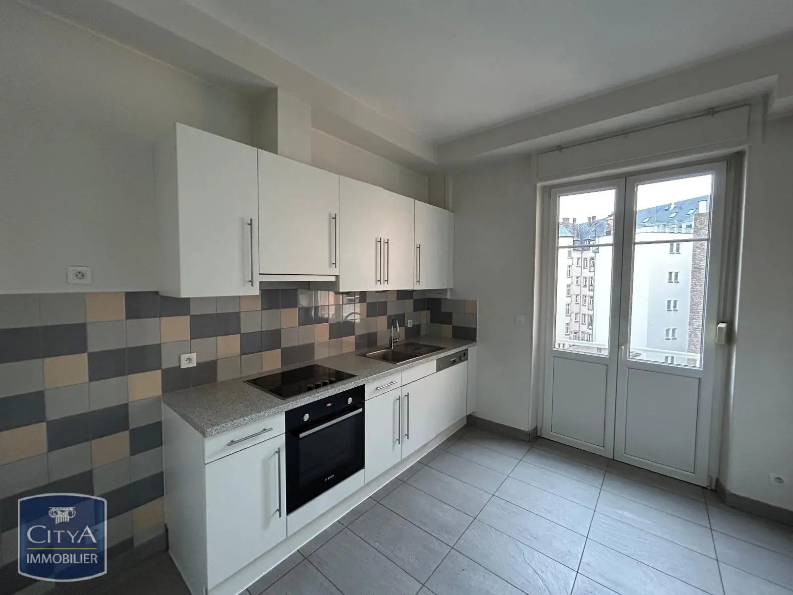 Photo 1 Appartement 5 pièces 117.04m²