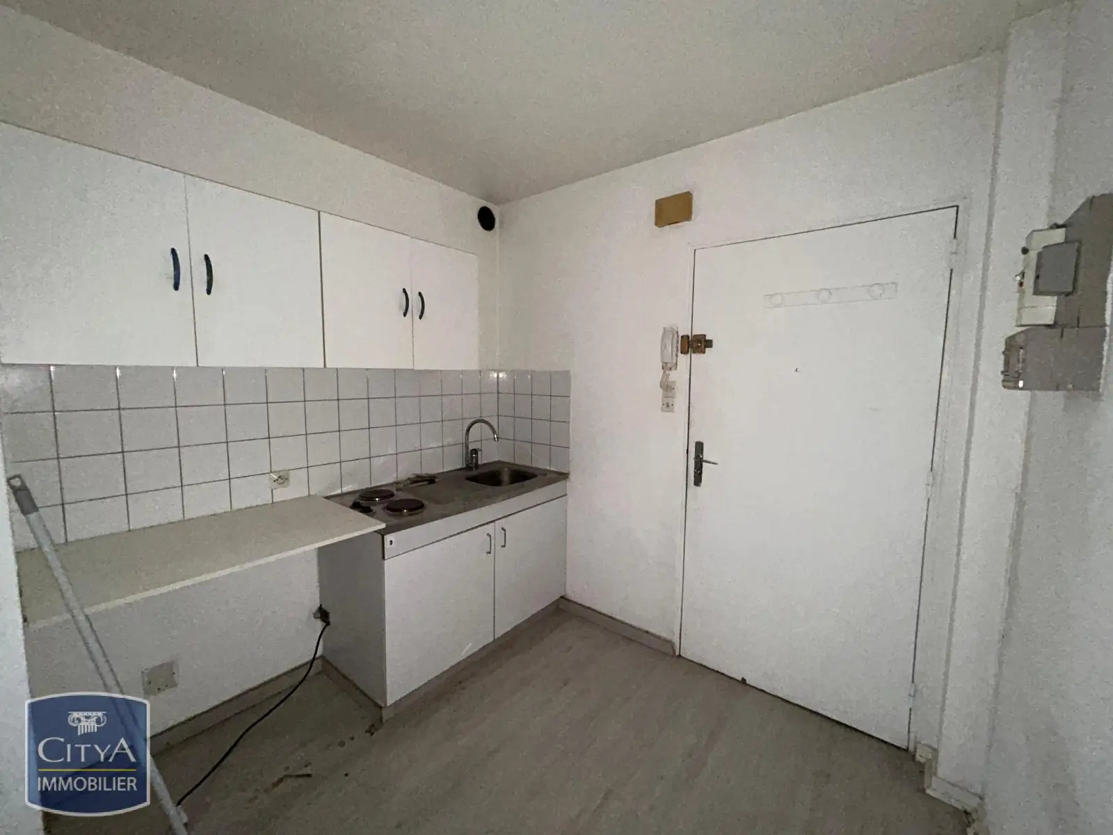 Photo 3 Appartement 1 pièce 23.48m²