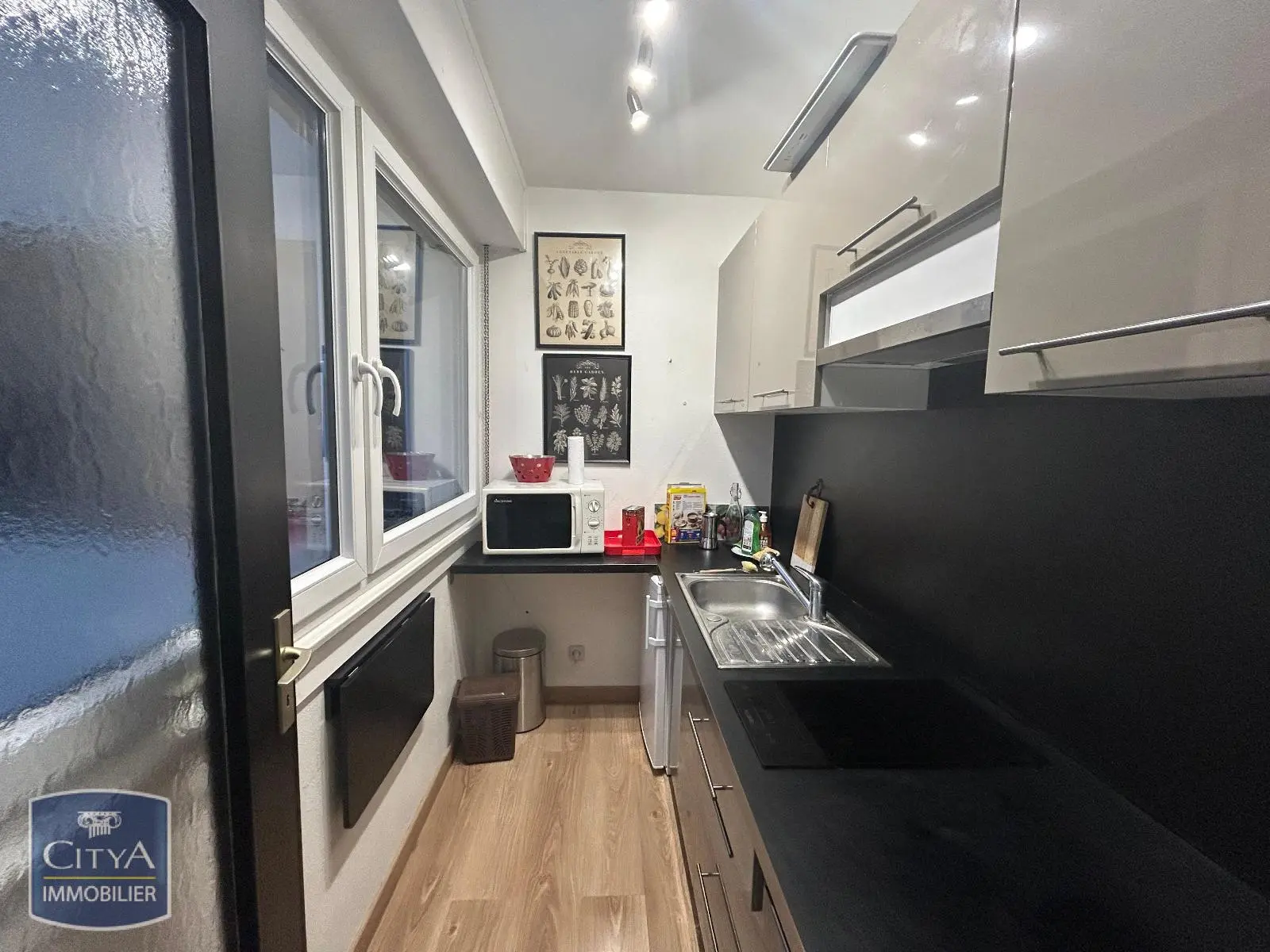 Photo 3 Appartement 1 pièce 28.01m²