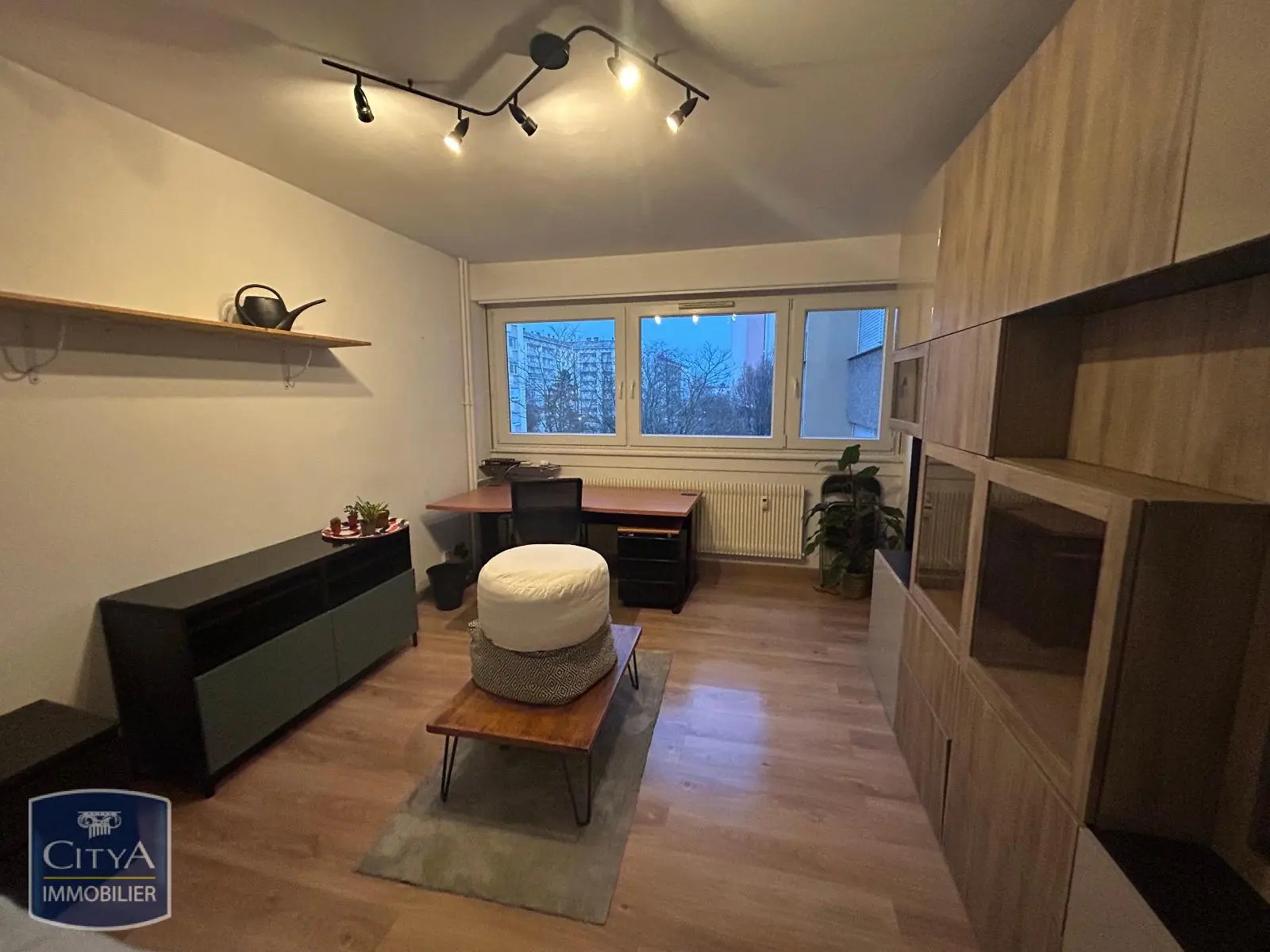 Photo 1 Appartement 1 pièce 28.01m²