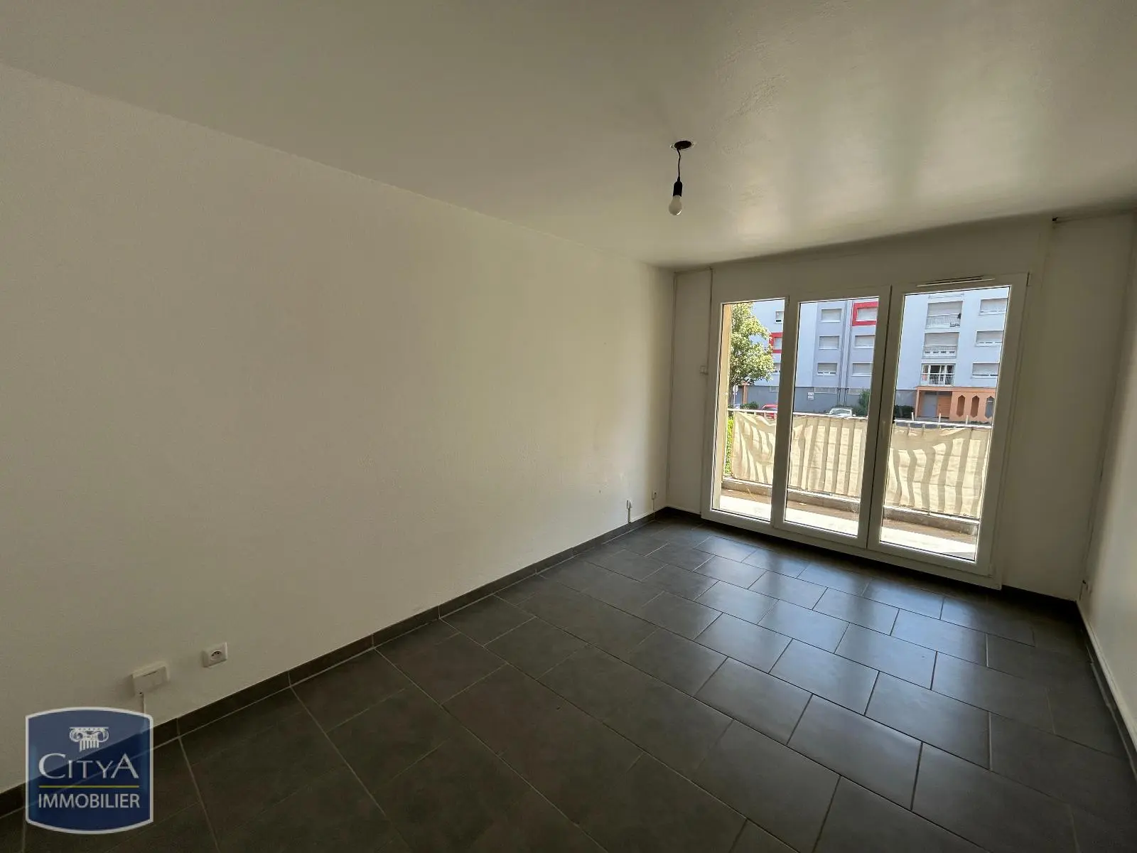 Photo 1 Appartement 1 pièce 25.56m²