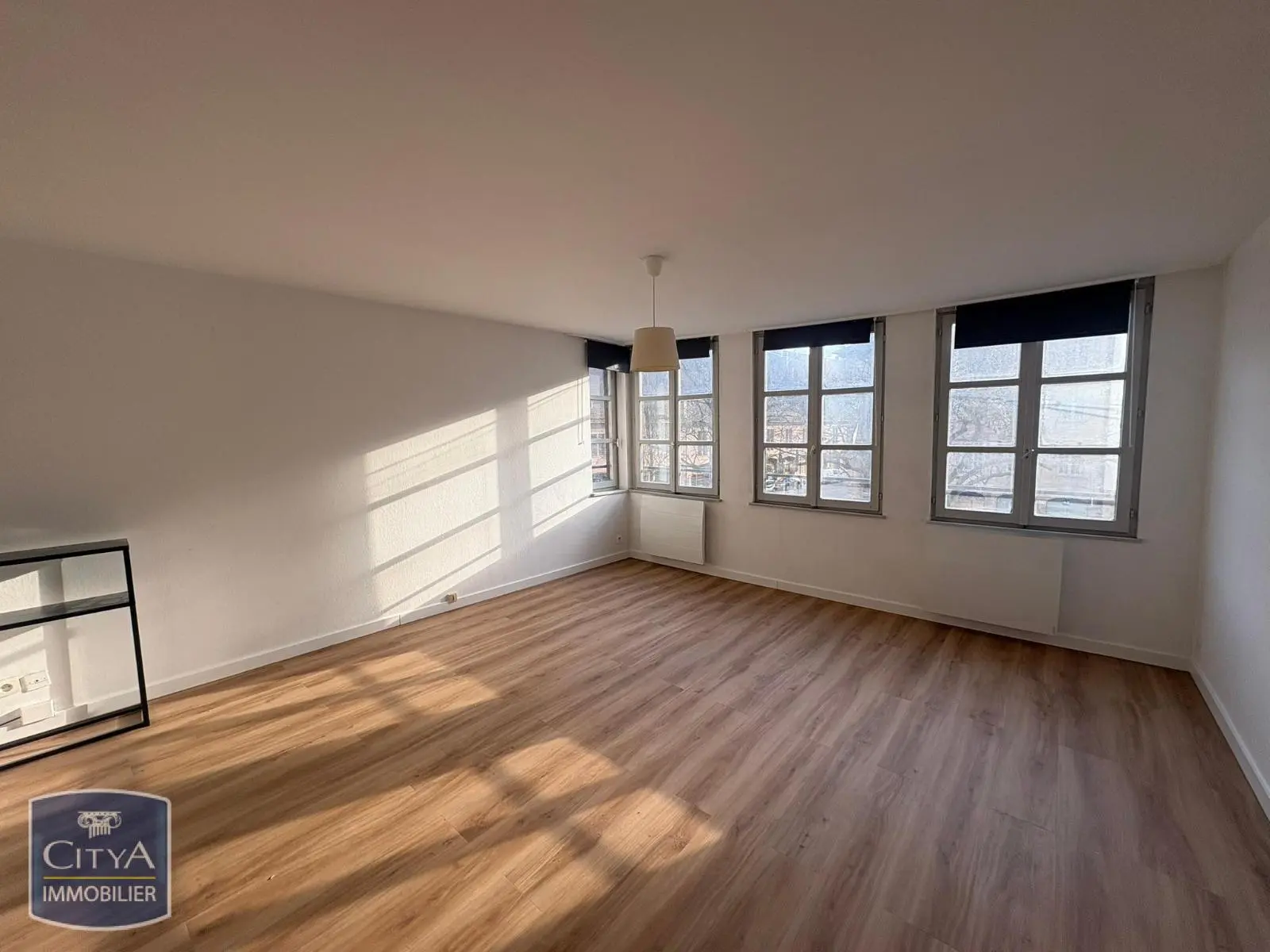 Photo 1 Appartement 1 pièce 28.09m²