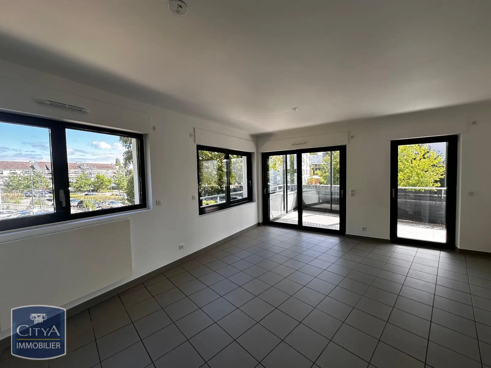 Photo 1 Appartement 4 pièces 96.1m²