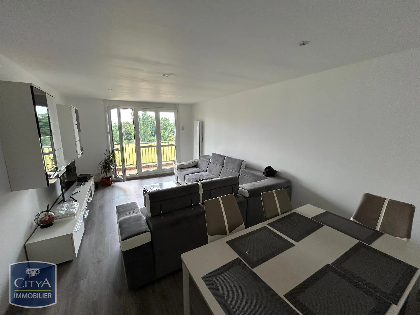 Photo 2 Appartement 3 pièces 75m²