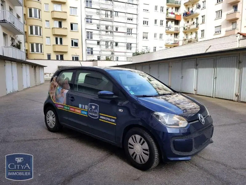 Photo 2 Parking