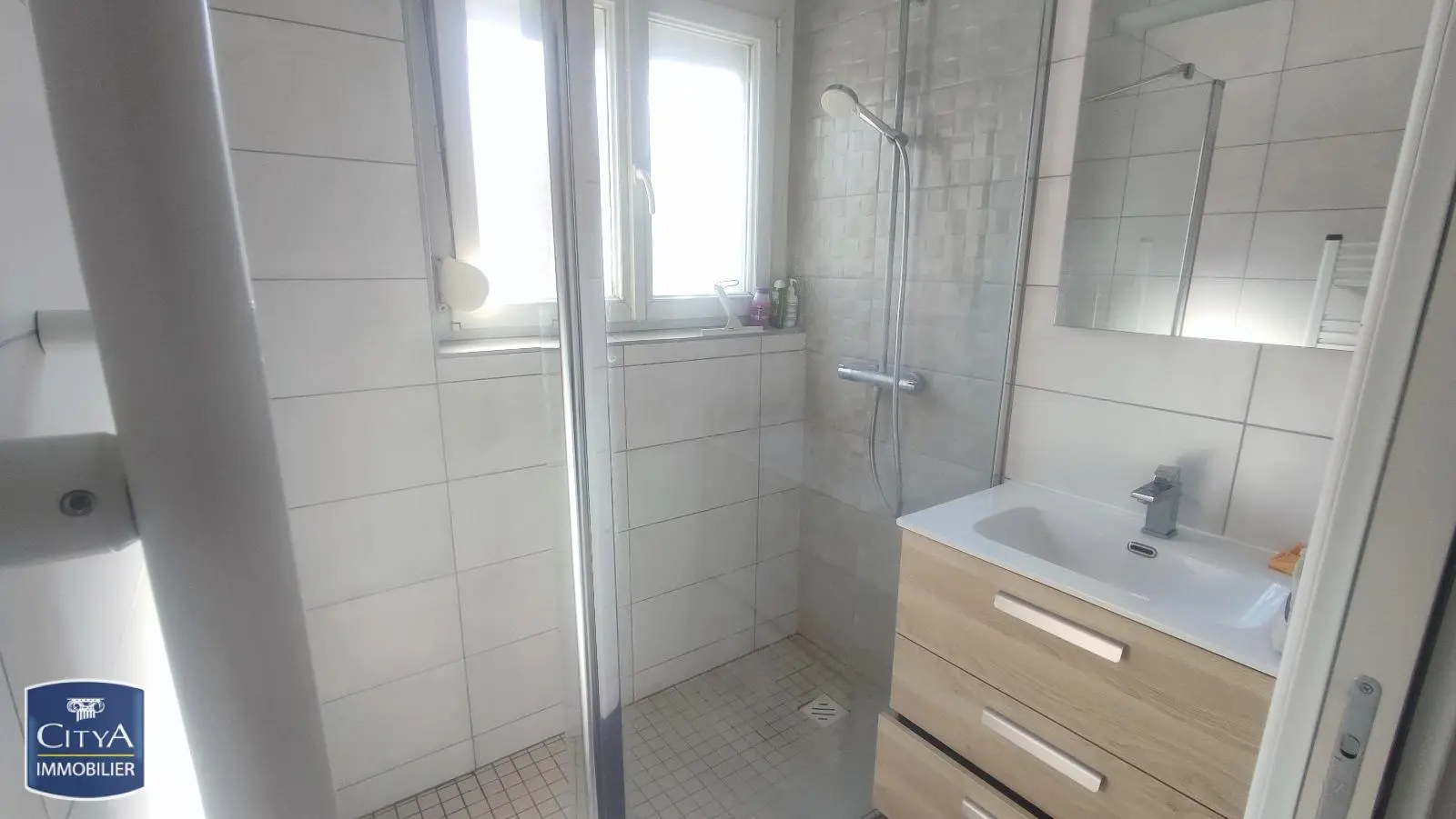 Photo 2 Appartement 1 pièce 9m²