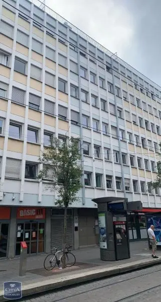 Photo 1 Parking