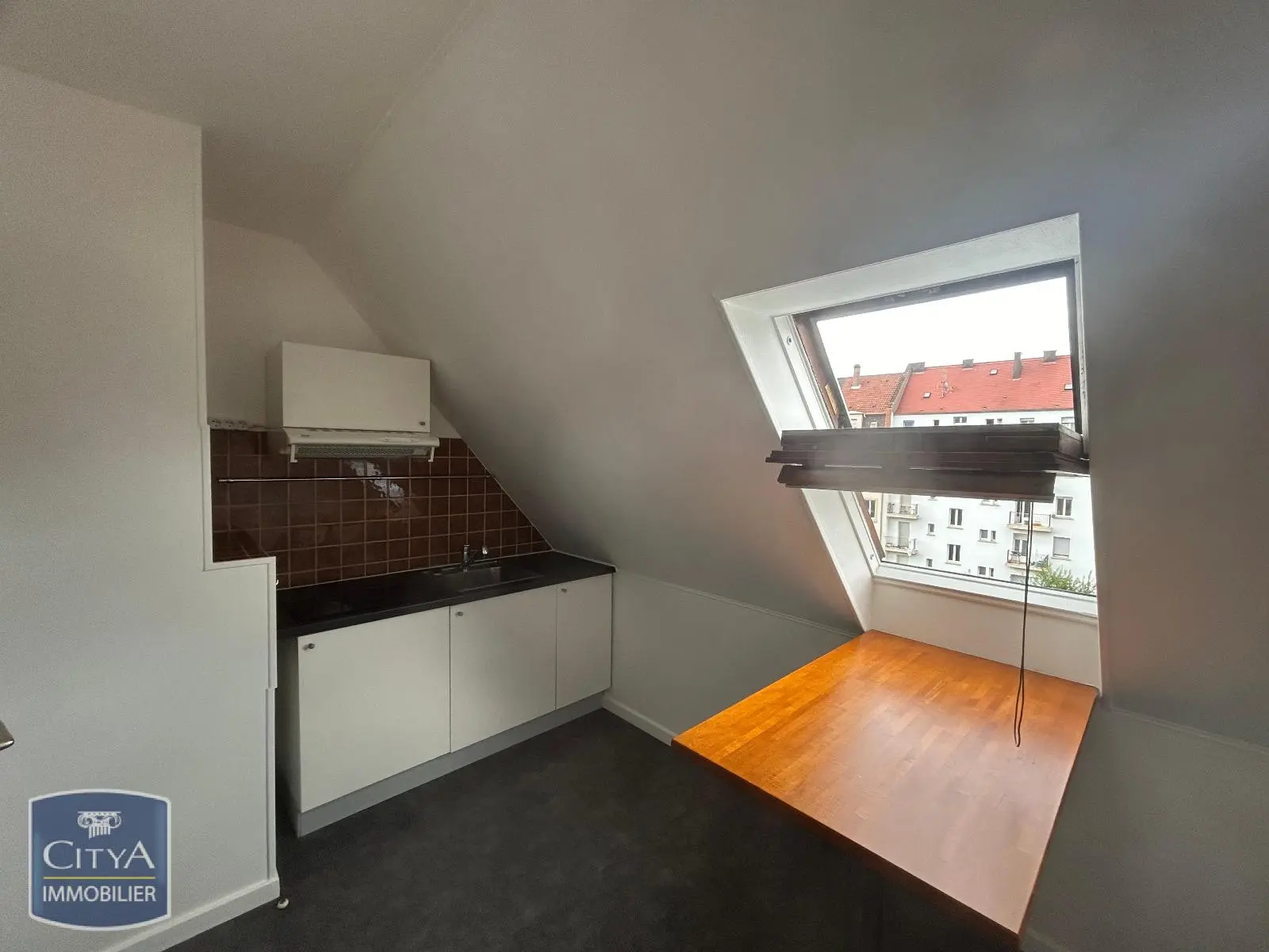 Photo 2 Appartement 1 pièce 24.54m²
