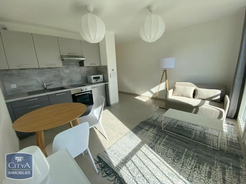 Photo 2 Appartement 1 pièce 24.42m²