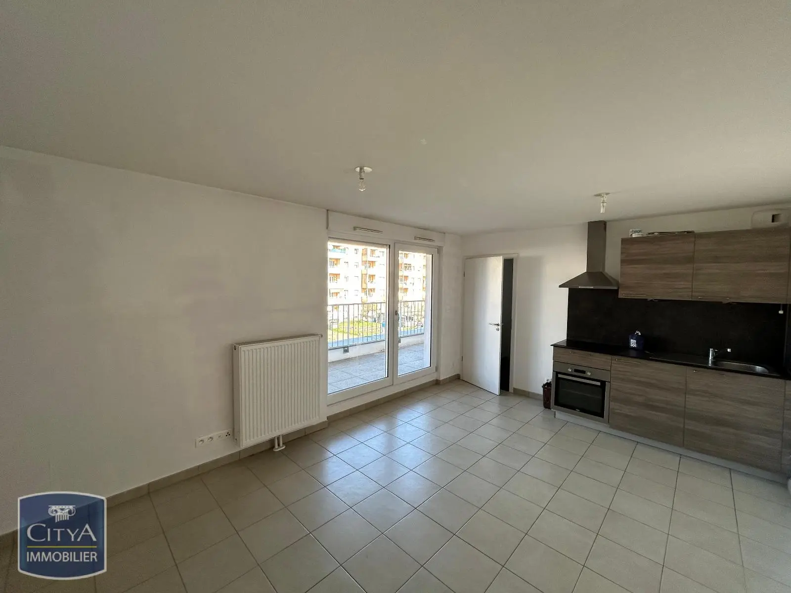 Photo 1 Appartement 1 pièce 25.35m²