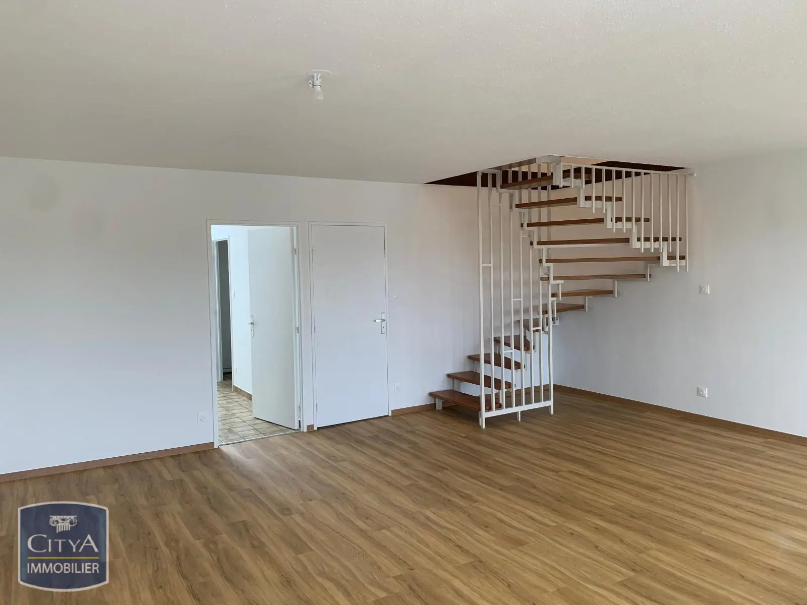 Photo 2 Appartement 4 pièces 96.37m²