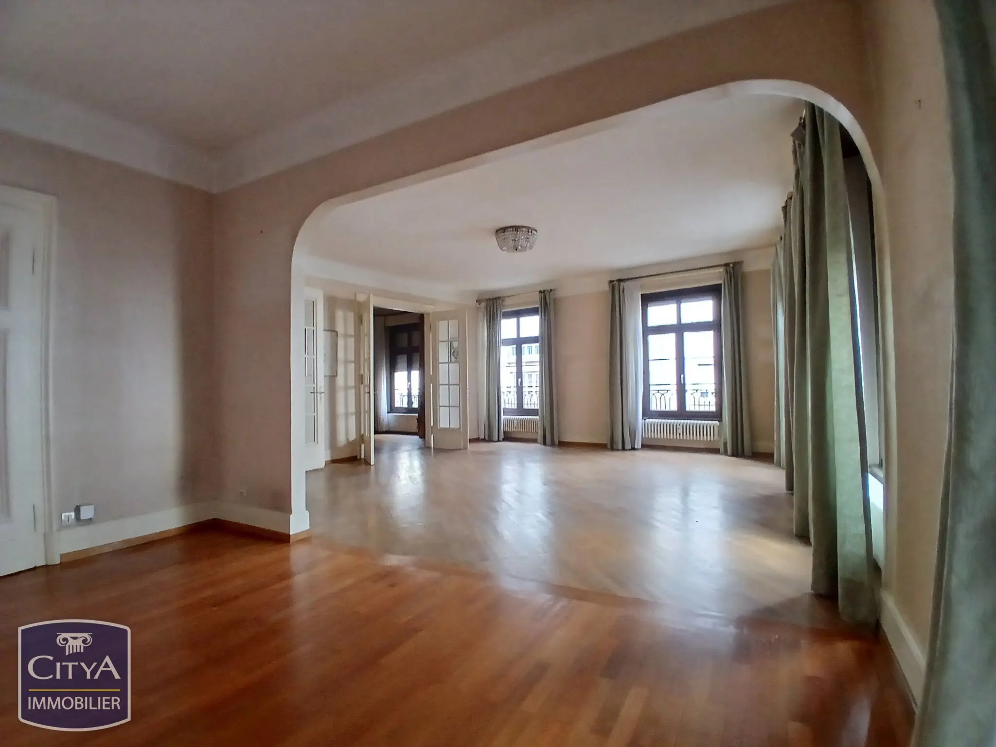 Photo 8 Appartement 6 pièces 149.57m²