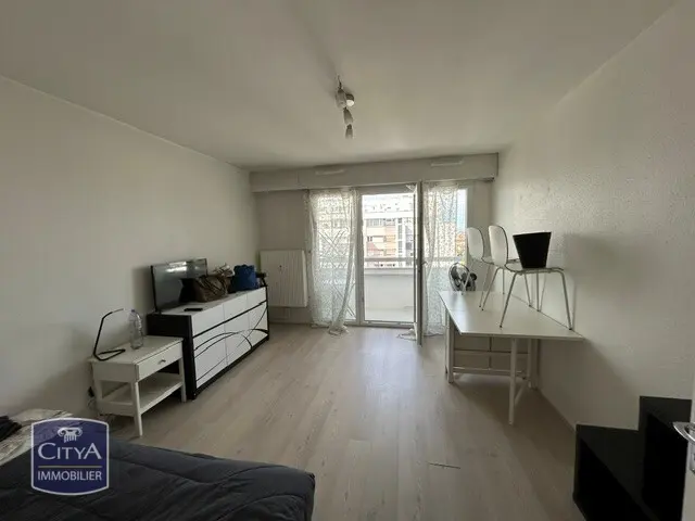 Photo 1 Appartement 1 pièce 30m²