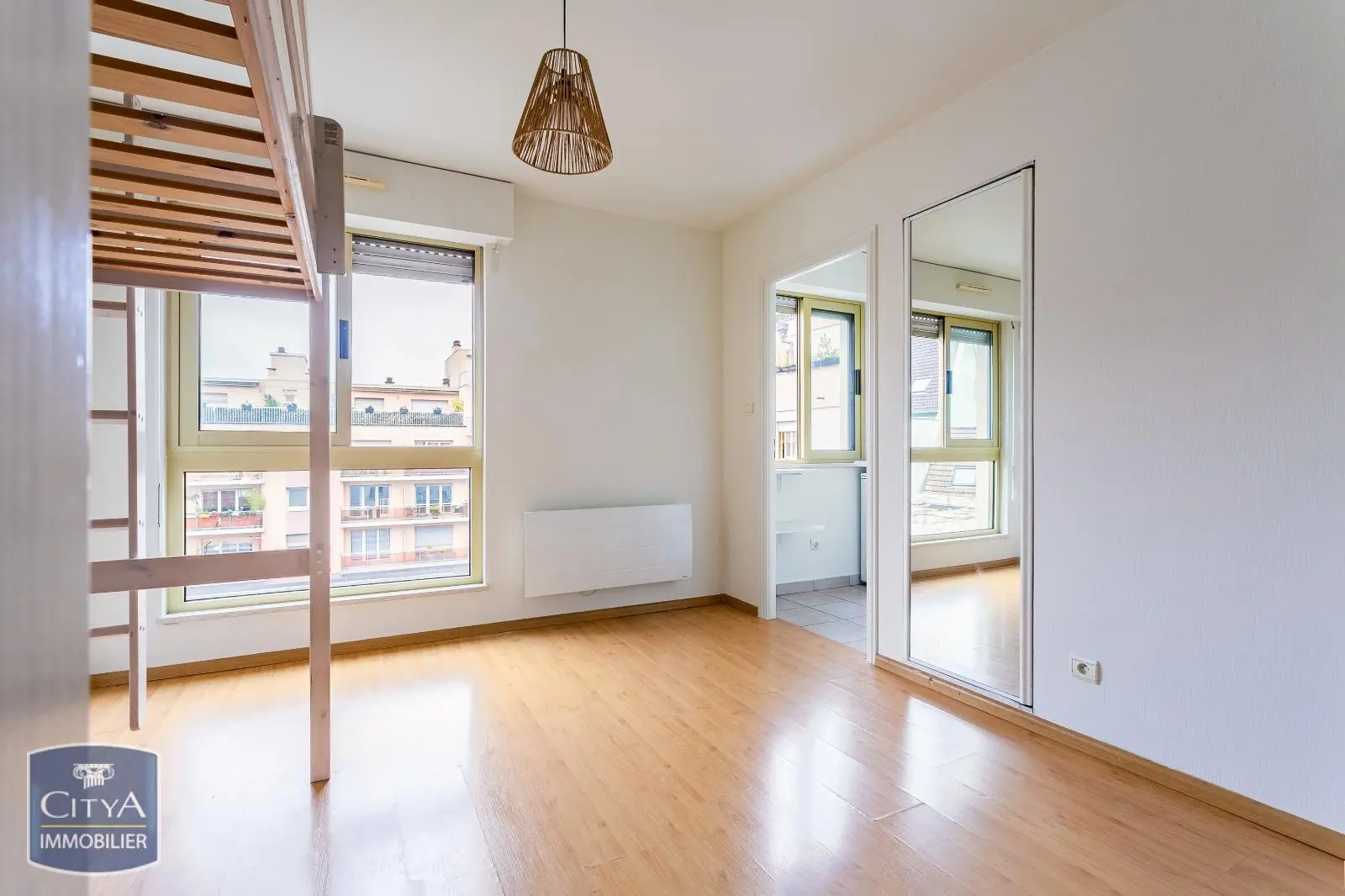 Photo 1 Appartement 1 pièce 22.81m²