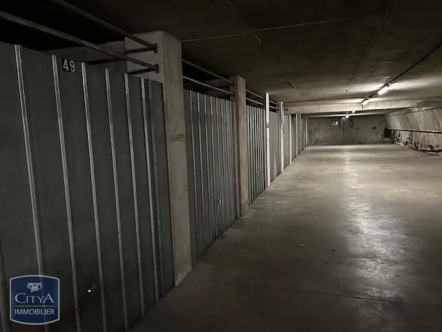 Photo 6 Parking