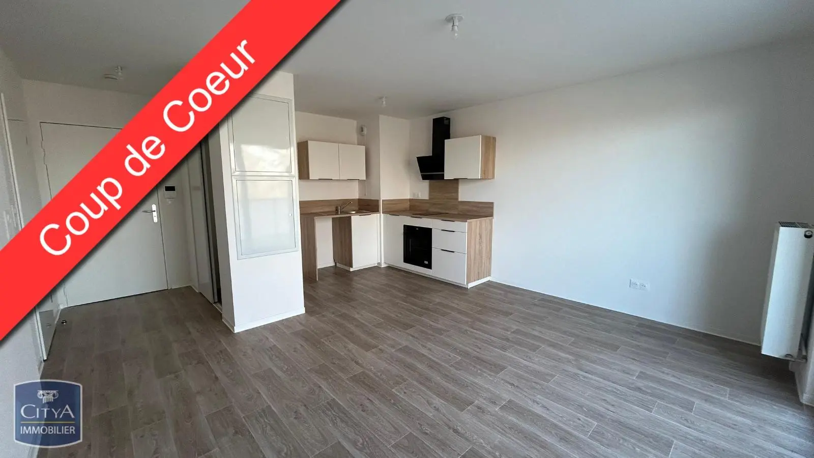 Photo 1 Appartement 1 pièce 28.48m²