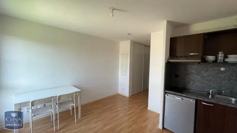 Photo 1 Appartement 1 pièce 19.53m²