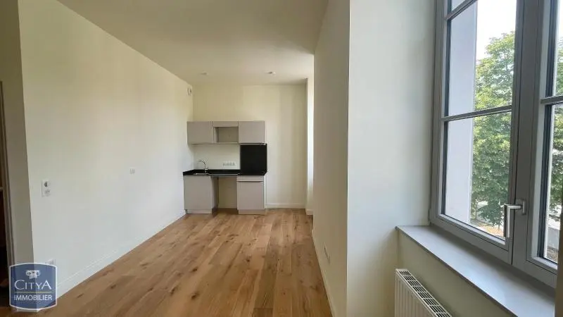 Photo 2 Appartement 1 pièce 29.04m²