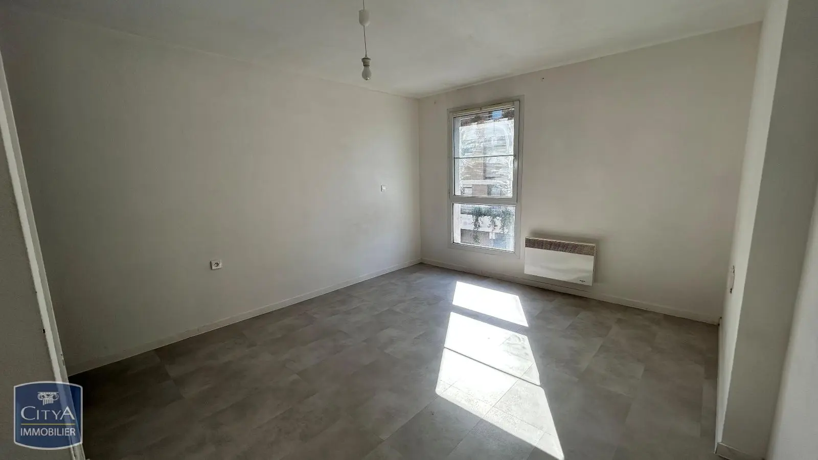 Photo 2 Appartement 1 pièce 23.57m²